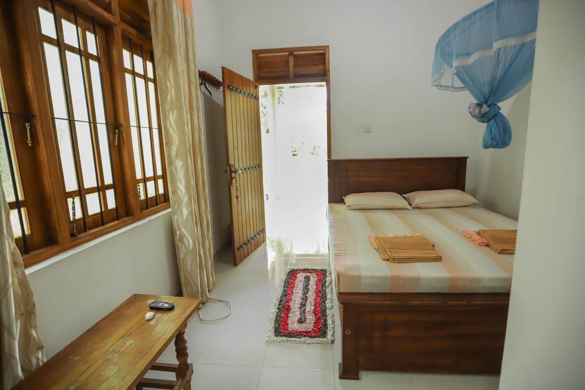 Serene Home Stay Udawalawe Exterior photo