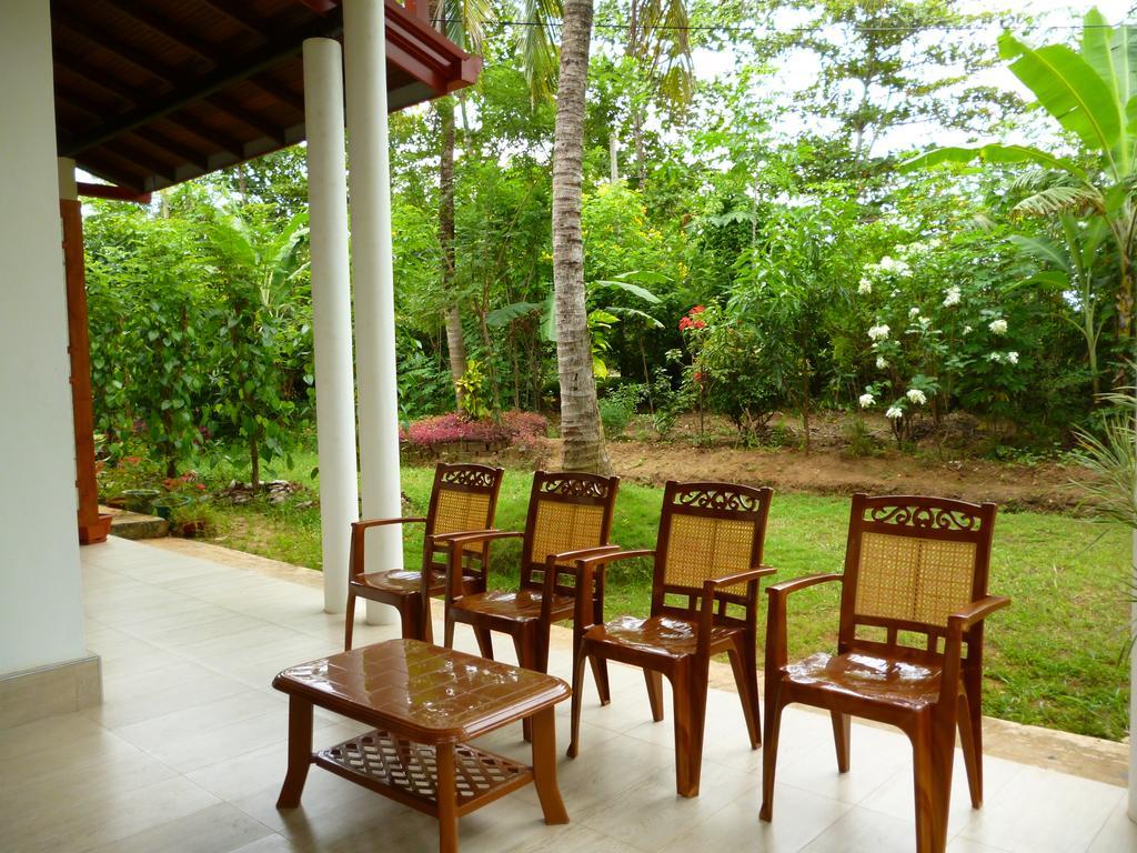 Serene Home Stay Udawalawe Exterior photo